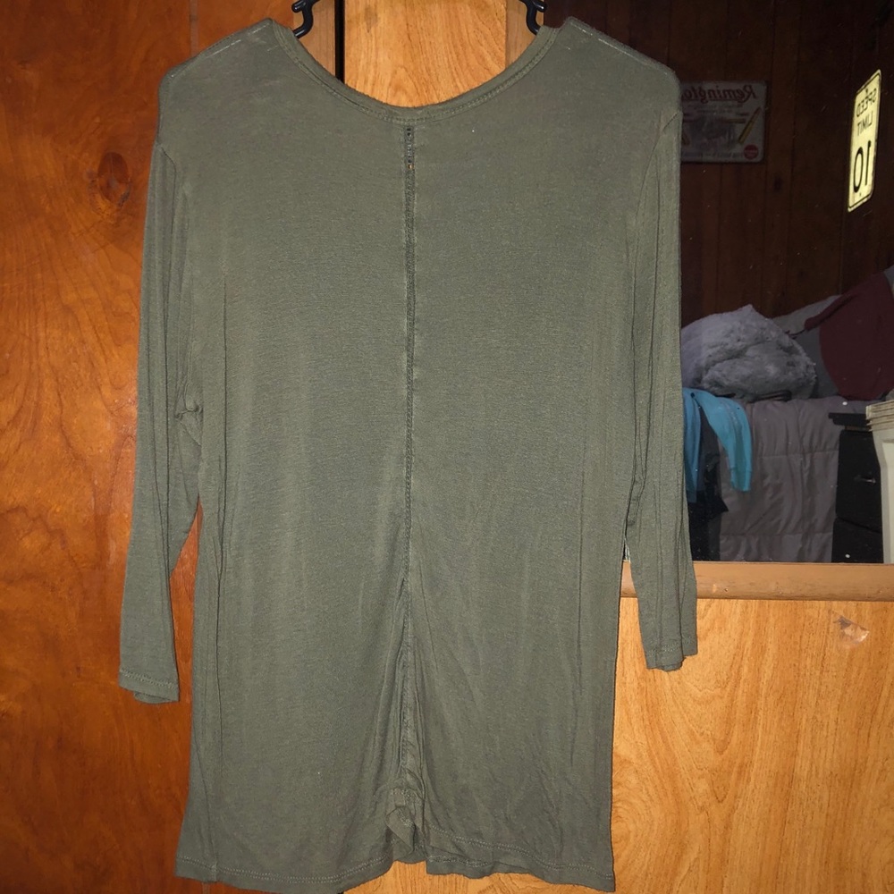 Top - Picture 2 of 2